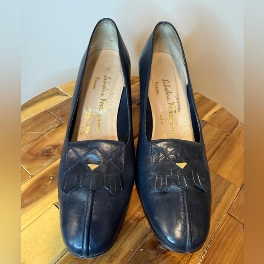 Salvatore Ferragamo Dark Blue Vintage Mid / Kitten Heels